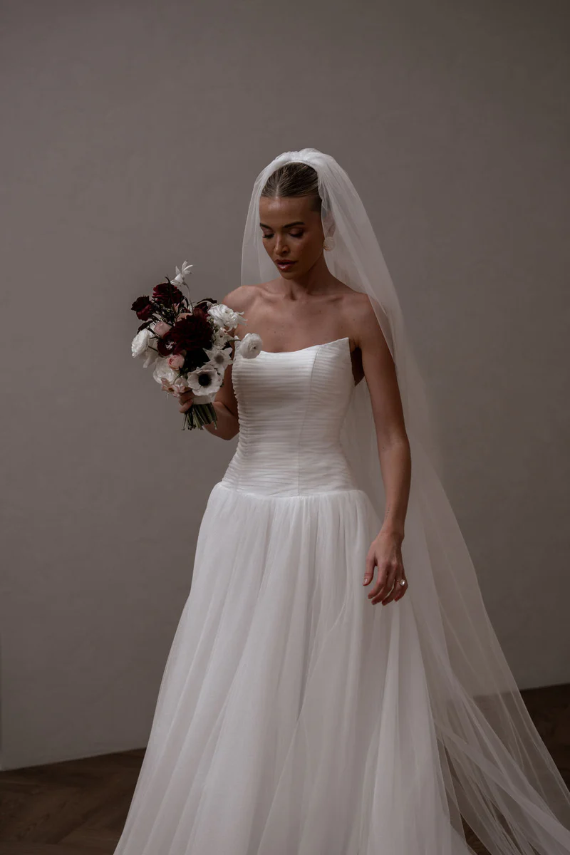 ISOBEL VEIL - Image 9