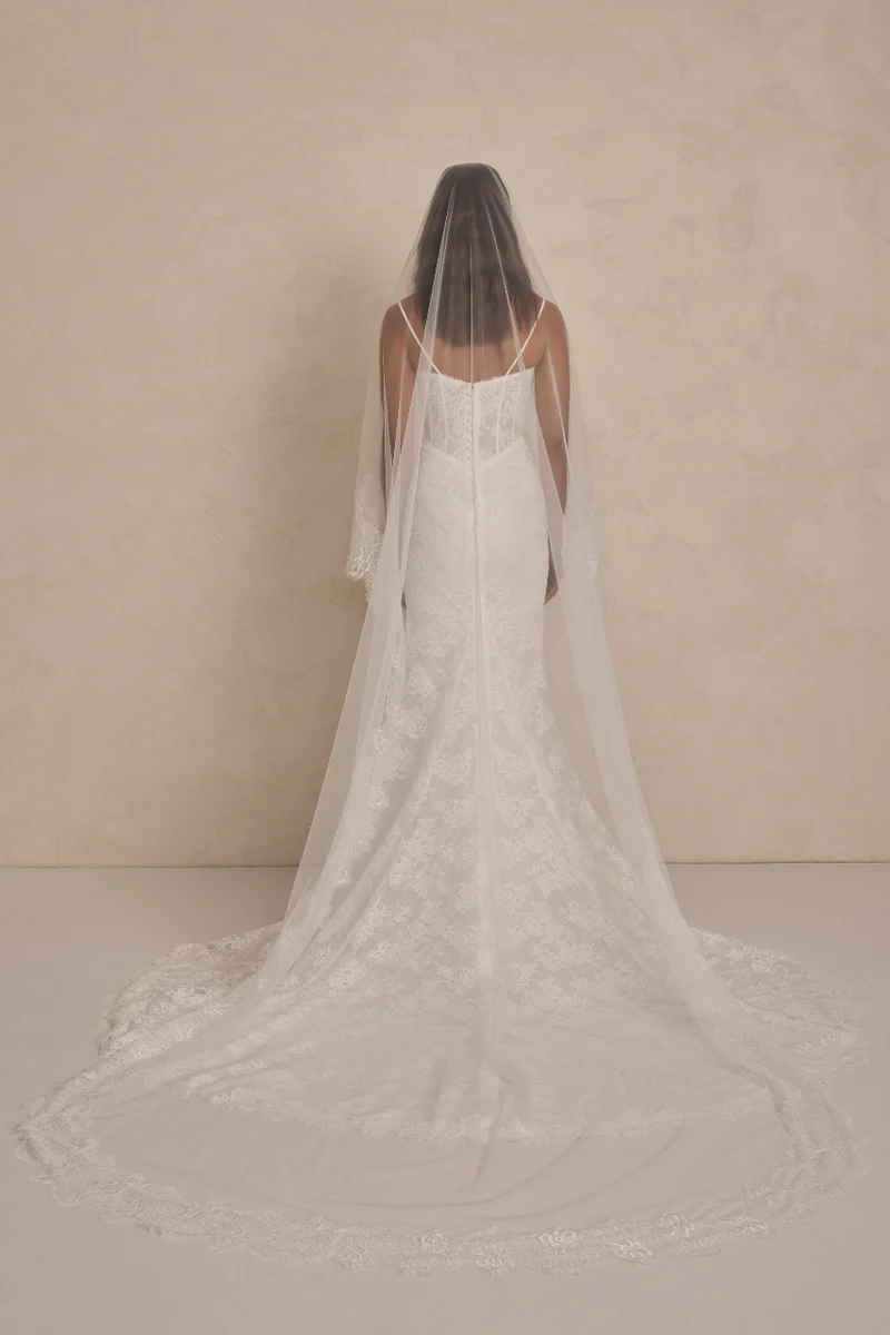 HELENA VEIL - Image 2